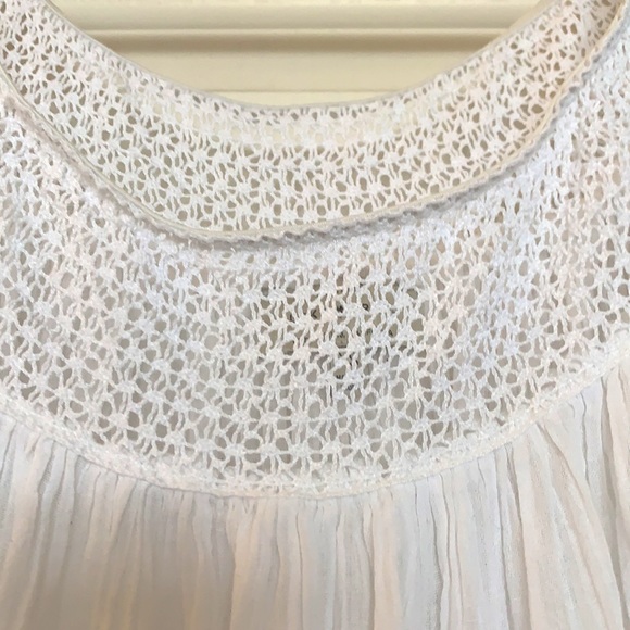 Beautiful white Lucky crop top with lace - Picture 4 of 7